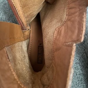 New, never worn Pikilinos Boots